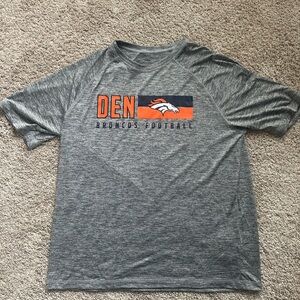 Denver Broncos Football Shirt Mens XL Gray Short Sleeve Graphic Tee NFL Apparel